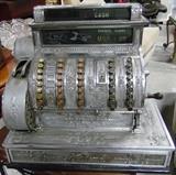 1895 nickel plated NCR cash register in working condition