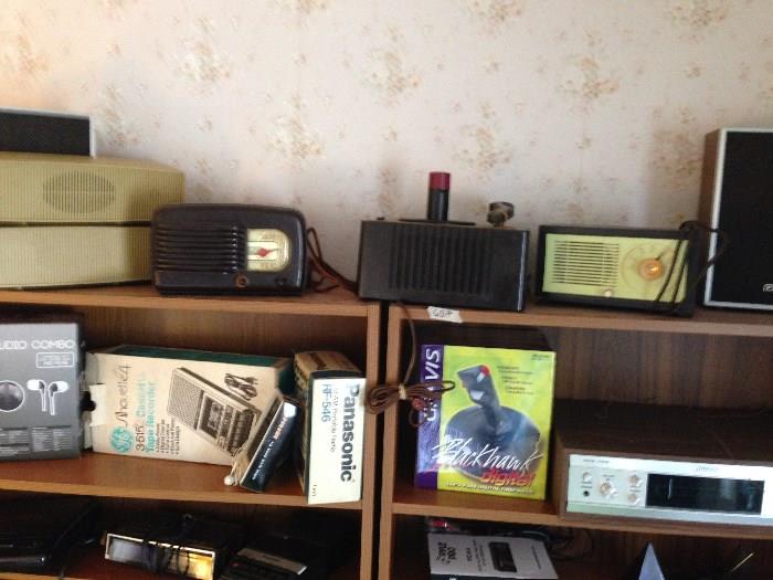 Couple Bakelite radios, and a funky little record player