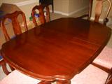 Pennsylvania House dining table/set - additional leaves available