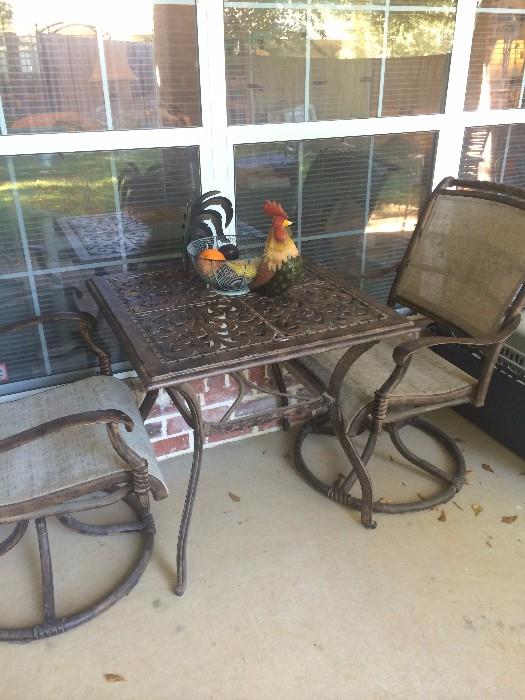 Patio table & 2 chairs