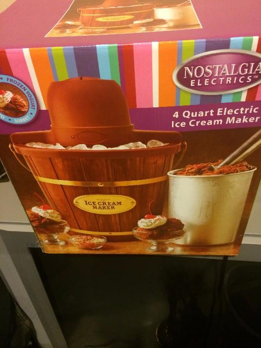  4 quart electric ice cream maker