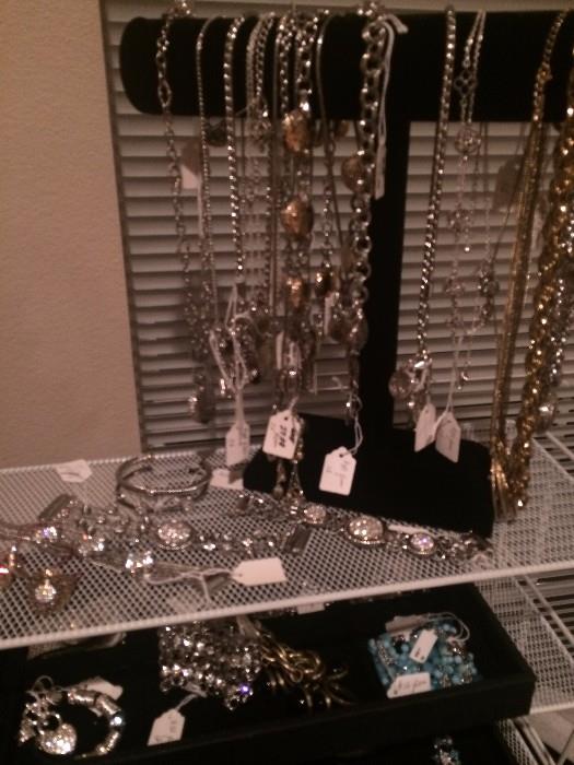 Assorted costume jewelry necklaces