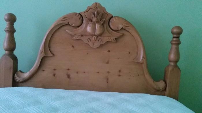 Here's the other headboard of the pair