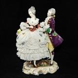 Dresden German porcelain, colonial couple figurines with fine porcelain lace trim
Condition: Good
Shipping: Yes
Size:8"