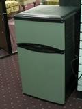 33' x 18 x 20 Frigidaire apt. size refrigidator / freezer