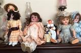 Dolls inc Shirley Temple, antique and vintage