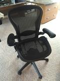 OFFICE CHAIR
