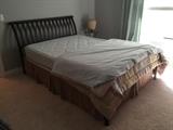 QUEEN BED