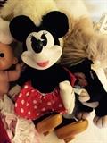 MINNIE MOUSE