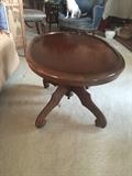Oval coffee table