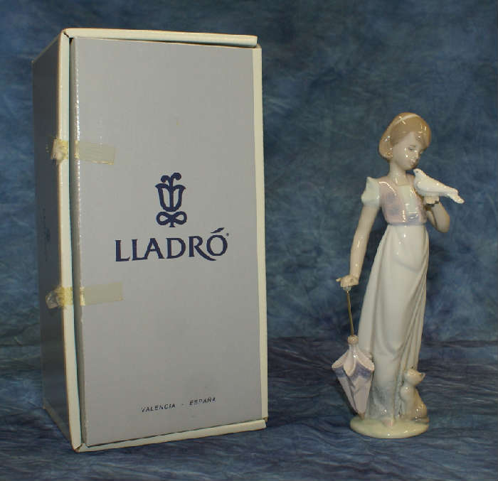 1995 LLADRO #7603 Afternoon Promenade