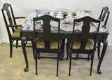 black Queen Anne style dining table w 4 chairs