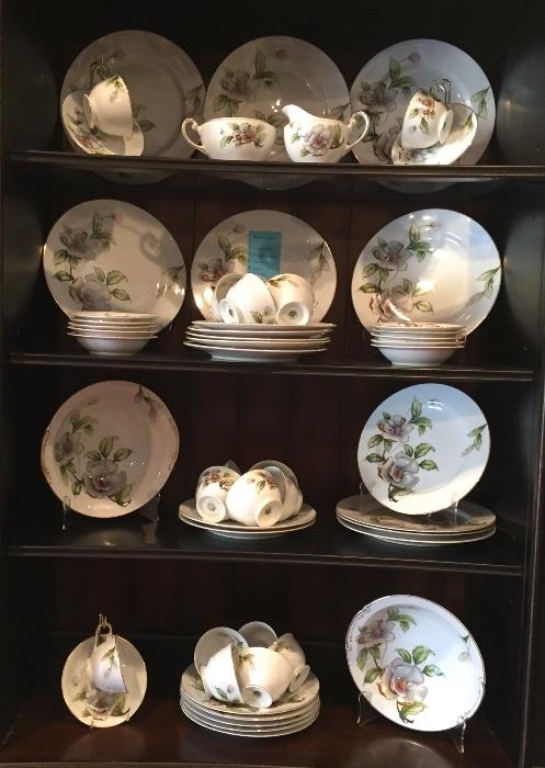 Roslyn china just in time for Thanksgiving!