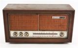 Lot 364 Vintage General Electric Dual Speaker Radio