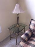 SMALL GLASSTOP SIDE TABLE WITH LAMP