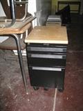 Rolling file cabinet