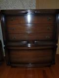 5Pc bedroom set - Man's Dresser; mid century - United Furniture Corp. Lexington N. Carolina