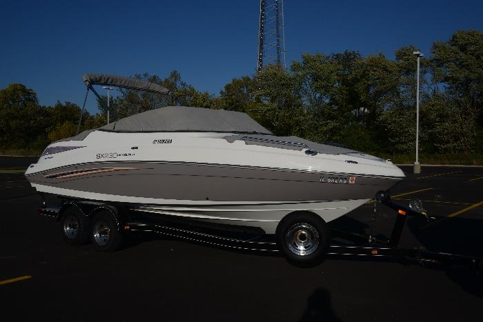 2007 Yamaha 230SX Twin Engine Jet Boat w/ trailer and accessories bimini tops and transport cover