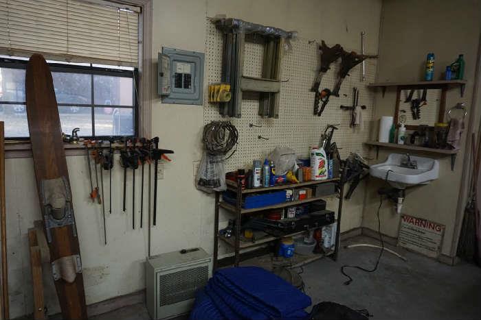 Hand tools , stands, assorted bar clamps, Slolam ski