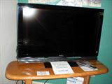 40" LCD