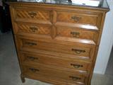 THOMASVILLE 5 DRAWER DRESSER