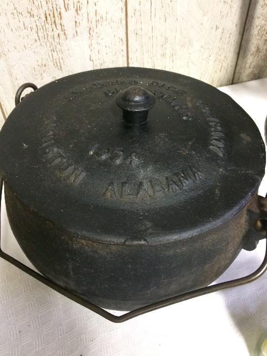 Gorgeous 1950s cast iron promotional bean pot from Anniston, great condition