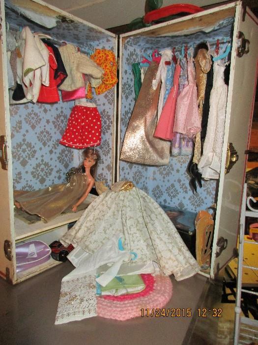 Barbie, clothes, some original clothes. 