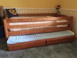 twin bed / trundle bed / day bed