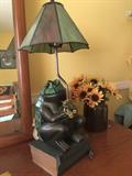 frog / stained glass lamp / table lamp / desk lamp