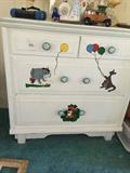 Child's 4 drawer dresser