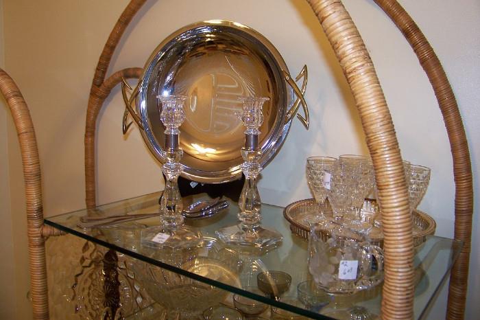 There are lots of pretty glass items in this sale - including several good pieces of Fostoria American