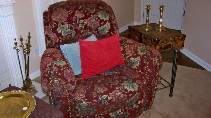 Very nice recliner that is motorized - with heat, massage features