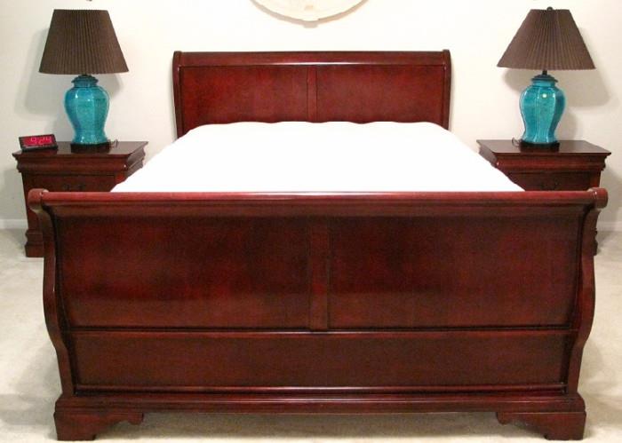  Furniture of America Cherry Queen Size Sleigh Bed 
