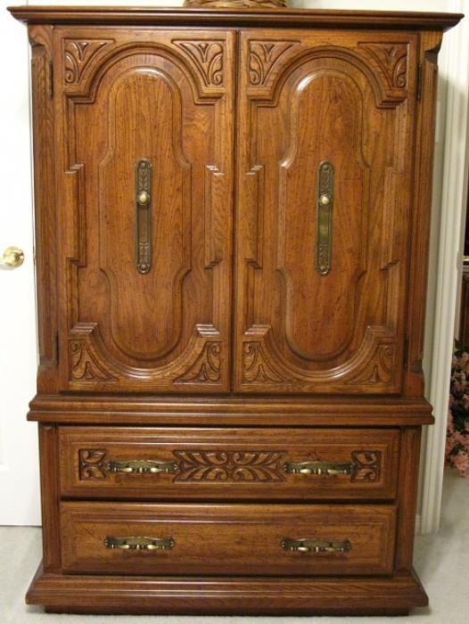 Sumter Furniture, Sumter N.C. Double Door/Drawer Armoire 