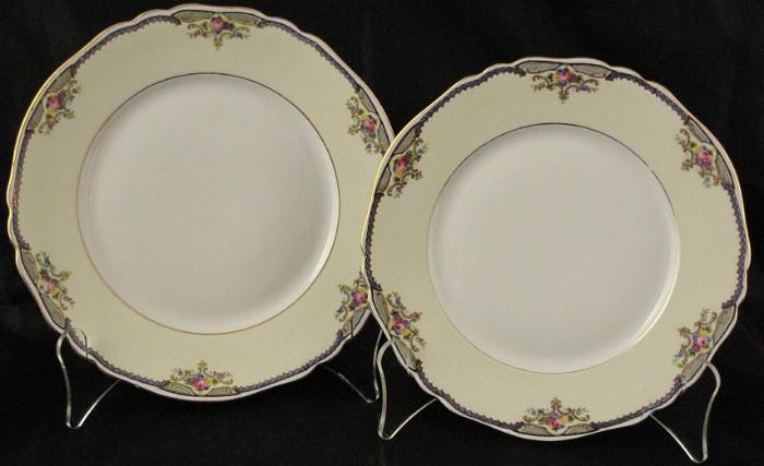 Paul Muller " The Minto" : 3 Salad Plates & 4 Luncheon Plates
