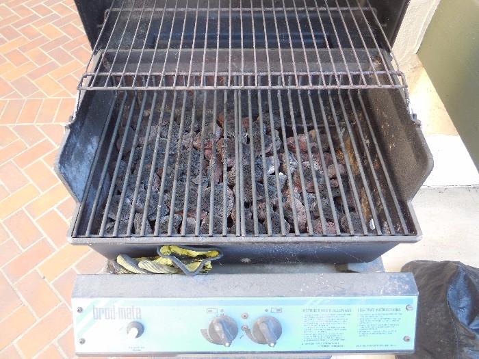 Broil-mate natural gas grill. Excellent condition. Includes cover. $20