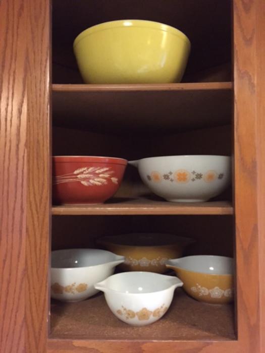 Vintage Pyrex, Bowls and Sets