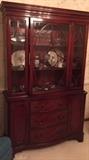 Gorgeous Mahogany Antique Duncan Phyfe China Cabinet