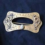 100's of pieces of vintage costume jewelry