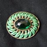 100's of pieces of vintage costume jewelry