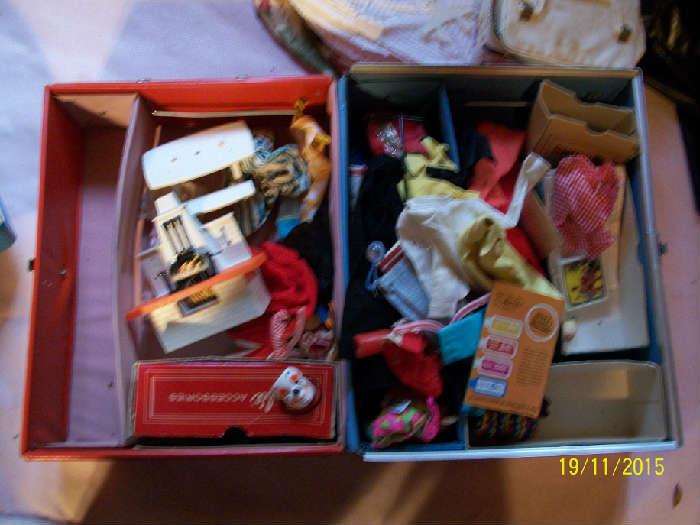 Accessories in Barbie and Ken case