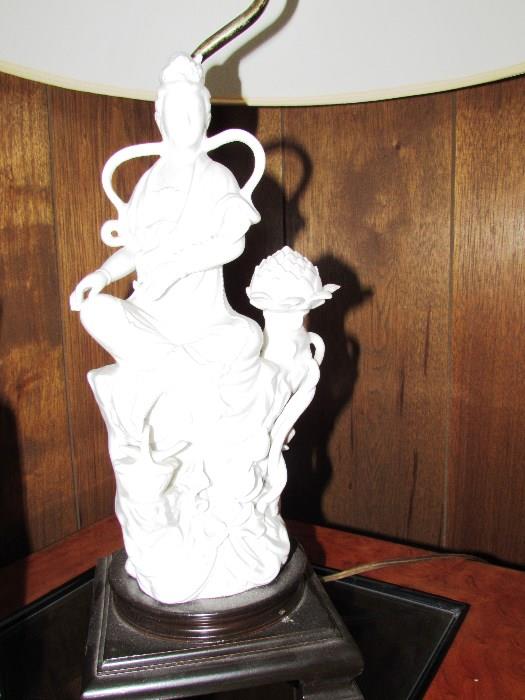 White Porcelain Chinese Lamp