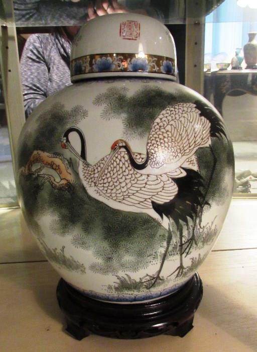Gorgeous Chinese Porcelain Ginger Jar