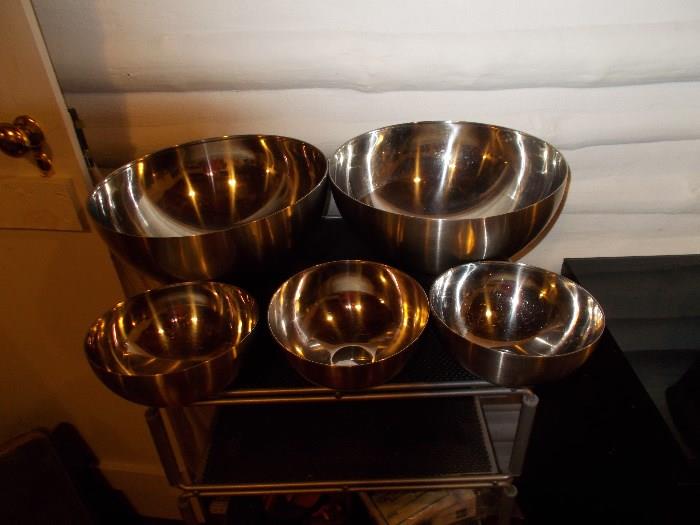 2 LARGE SIZES - 3 SMALLER SIZES - Stainless Steel bowls - IKEA