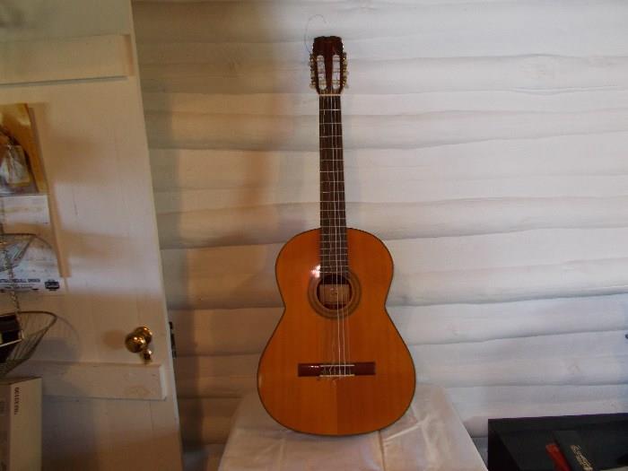 CONN 5 String Guitar - Oak Brook, Illinois - Made in Japan - Serial # 73052983 Model C-10