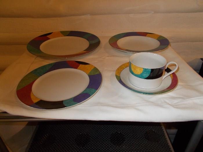 MIKASA Currents M5101 China; 8 - 5 piece place settings - 40 total pieces - PRISTINE Condition!!!