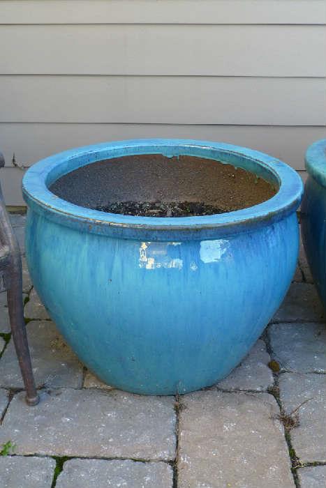 very heavy ceramic pot