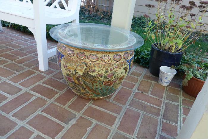 Gorgeous chinese planter with glass top.