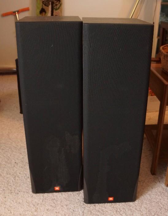 JBL MRV308 speakers 
