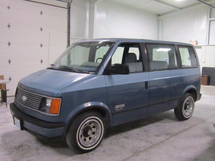 1986 Chevy Astro van with low mileage, good condition